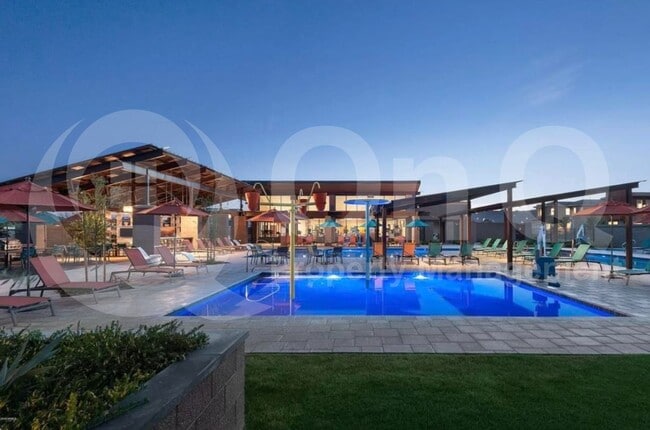 Building Photo - 1250 Abbey Ln