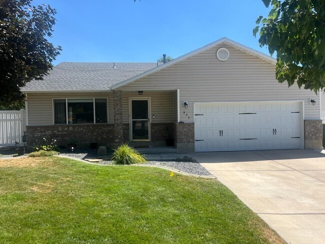 Photo - 973 E 800 N St