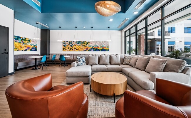 Clubroom - Union at Roosevelt I and II