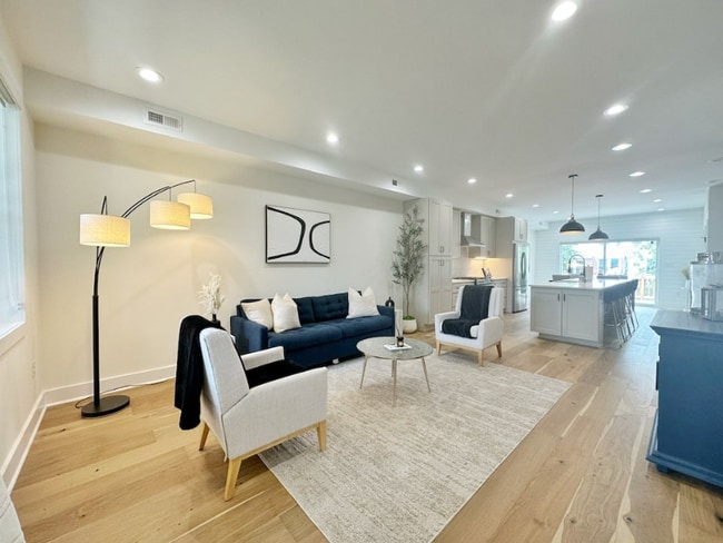 Photo - 243 Missouri Ave NW