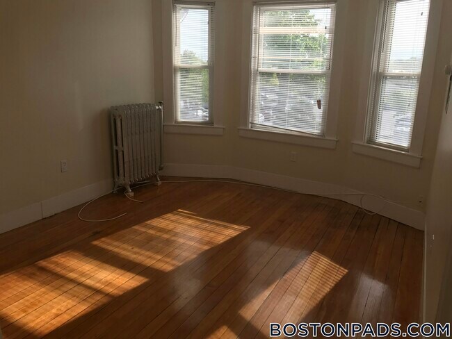 8 Lexington Terrace Unit 3