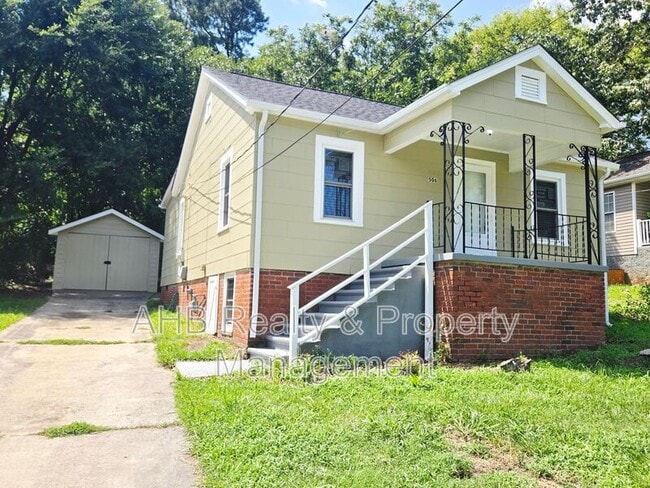 506 Lakeside Ave