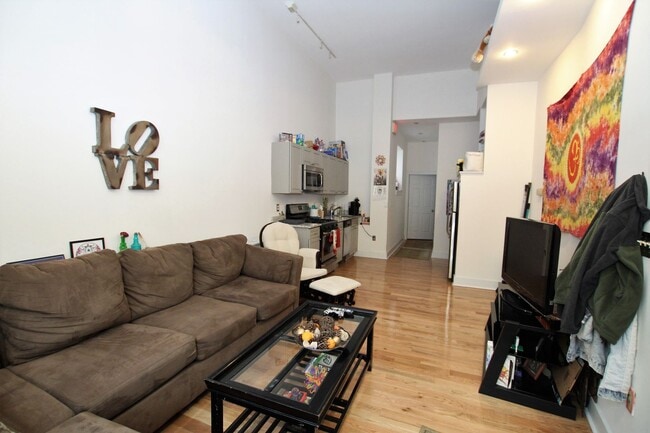 Photo - Spacious newly renovated one bedroom unit in a great location in Brewerytown Unit 1