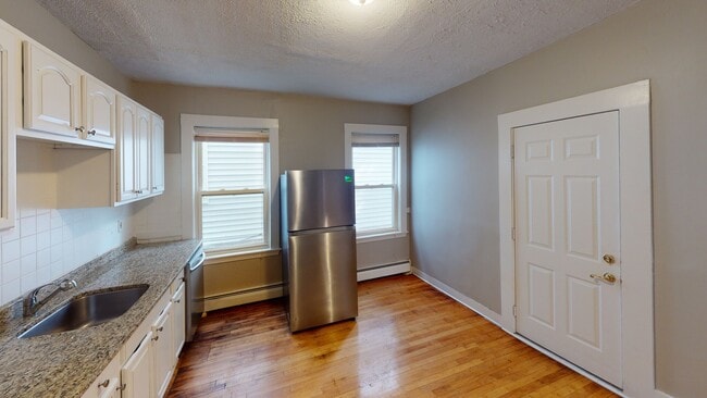 Building Photo - 12 Estrella St Unit 1
