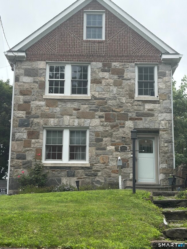 Photo - 23 Locust St