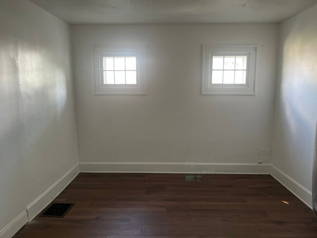 Photo - 1687 E Mound St