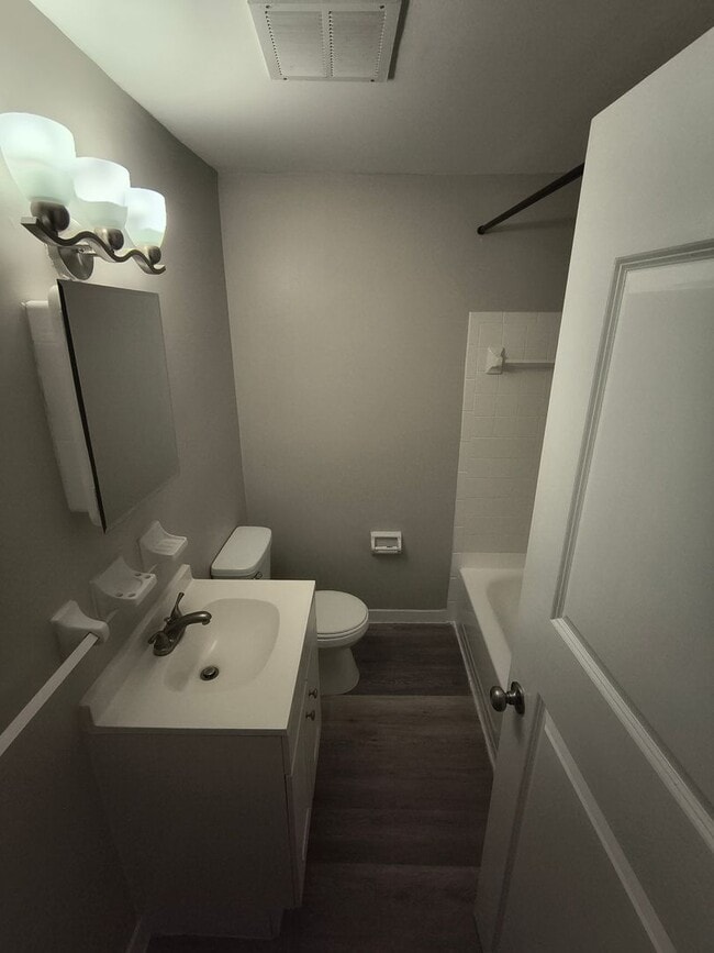 Photo - Oak Hill Manor