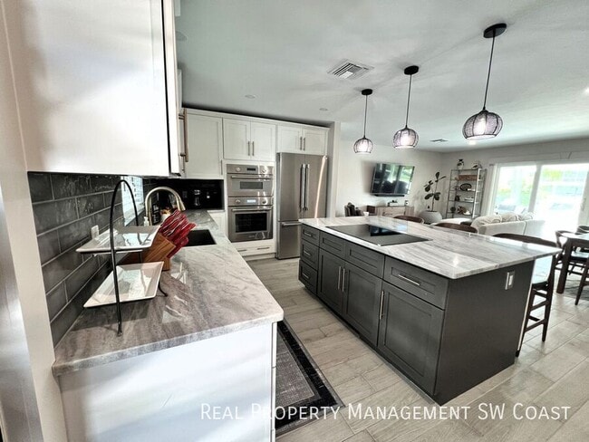 Photo - 18100 Pioneer Rd