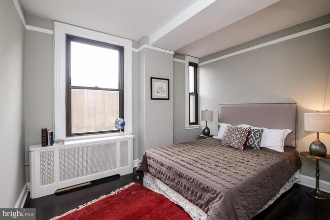 Photo - 2031 Locust St Unit 203