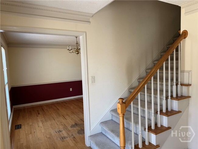 Photo - 140 Yorkshire Rd
