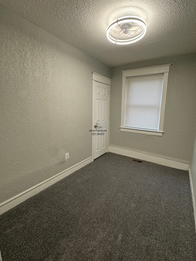 Photo - 5563 Matthews St