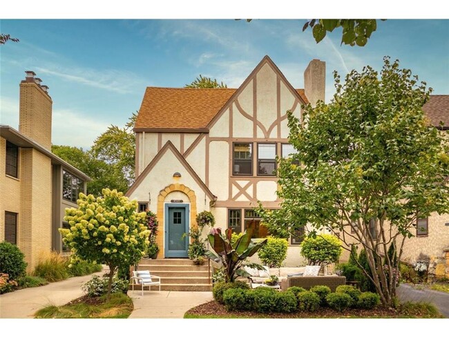 Photo - 4325 Chowen Ave S Townhome