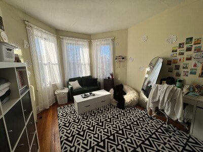Photo - 74 Chester St