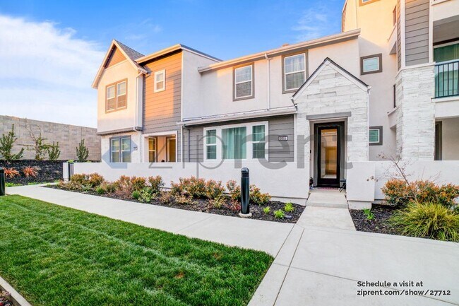 Photo - 3081 Beaded Mist Walk