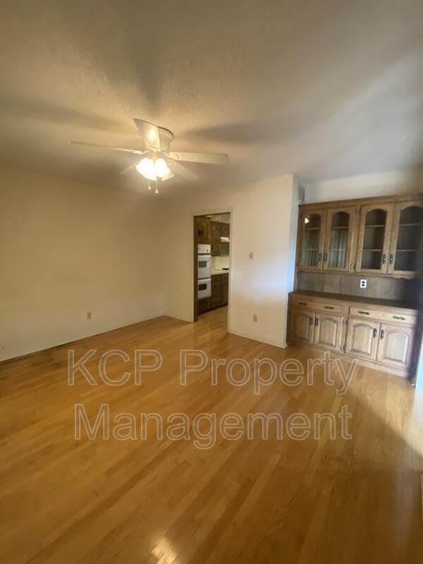 Photo - 4701 S X St
