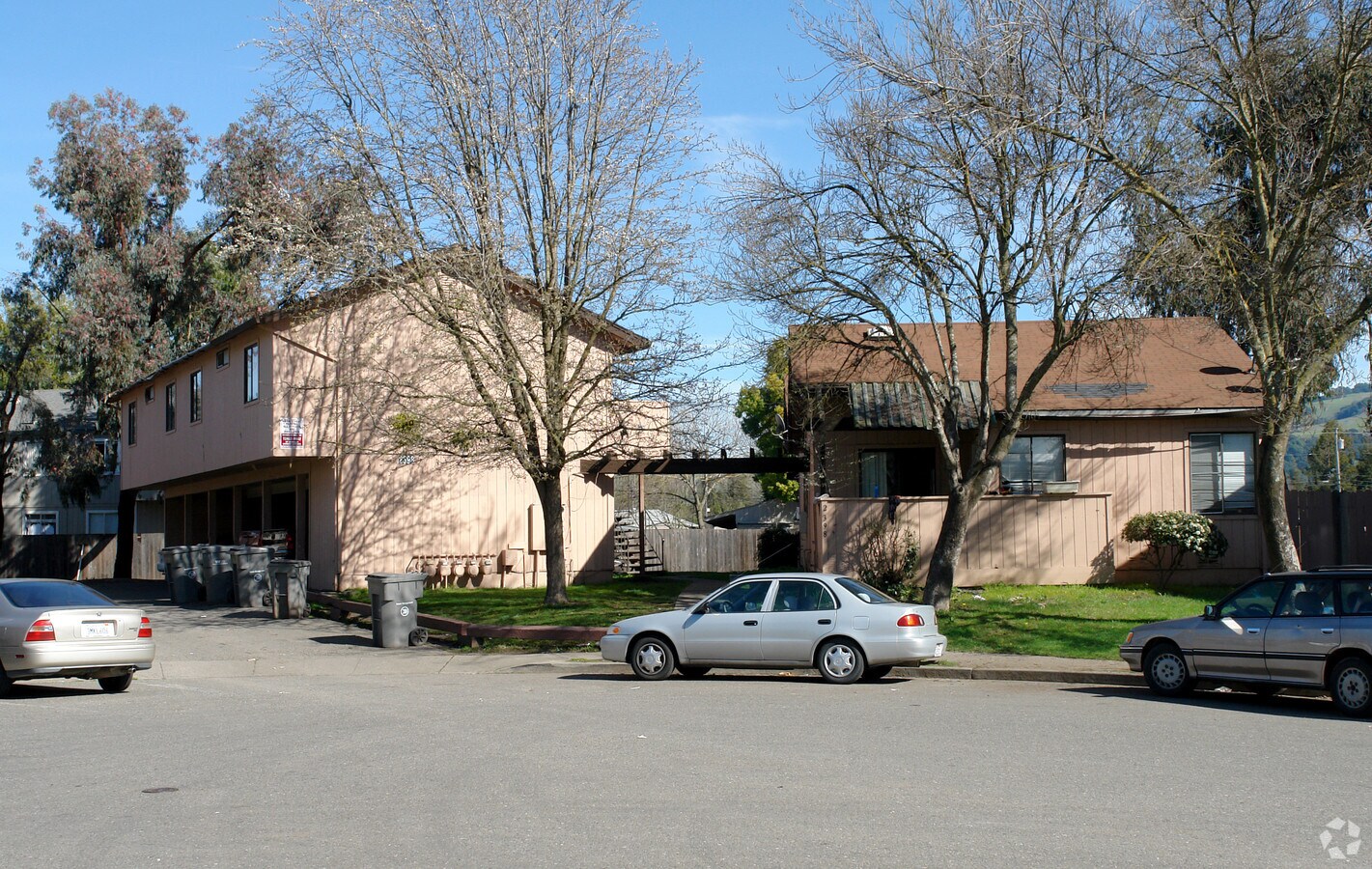 2398 Kenton - 2398 Kenton