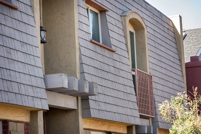 5025 Niagara Ave, San Diego-Exterior Building