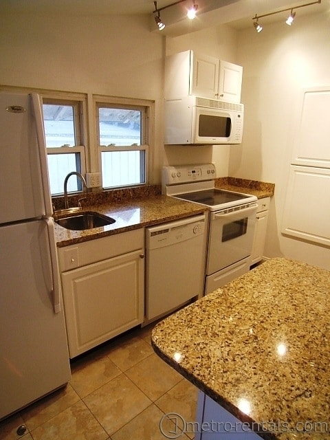 Photo - 513 S Lazelle St Unit 513 S. Lazelle