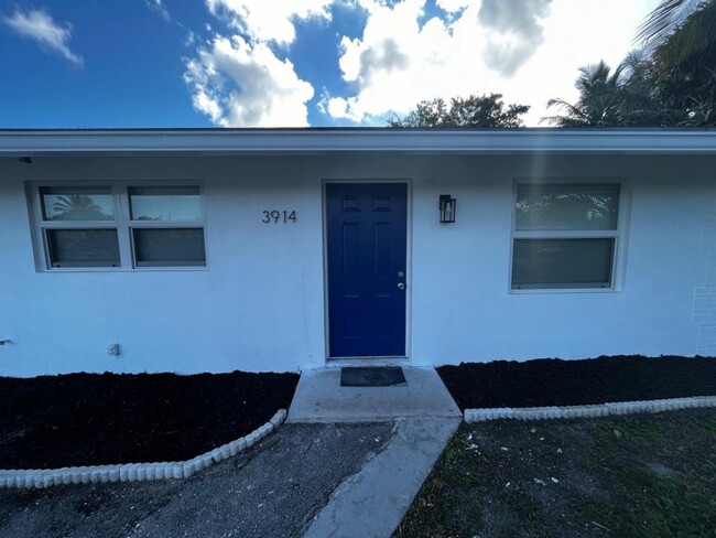 Building Photo - 3914 Hernden Dr Rental