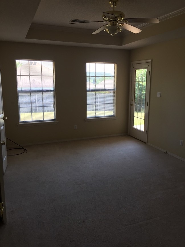 Photo - 305 Northridge Dr