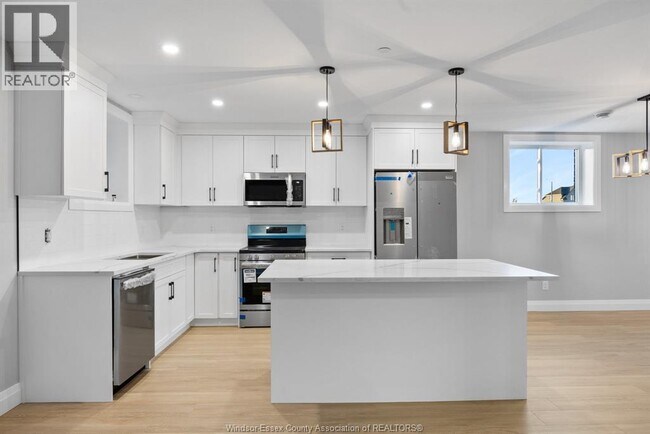 Photo - 52 Redwood Ave