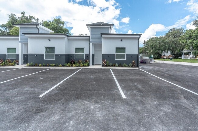 Building Photo - 705 S Orange Ave Unit 705
