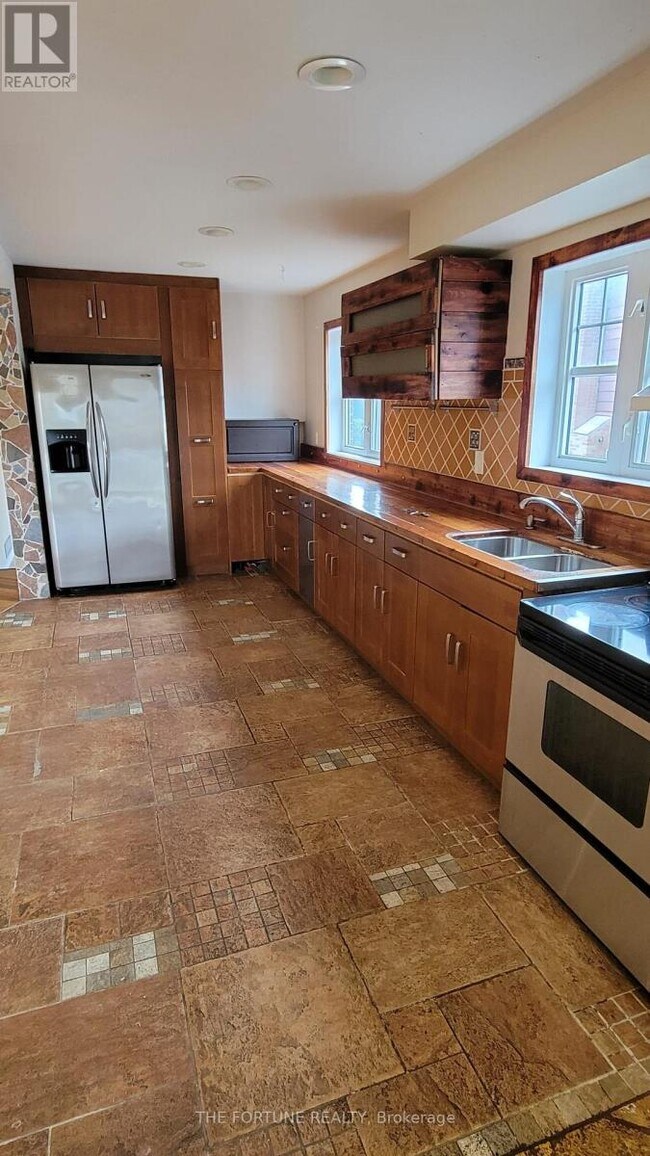 Photo - 44 Rotherglen Ct