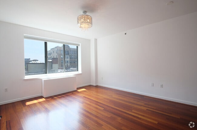 Building Photo - 603 W 148th St Rental
