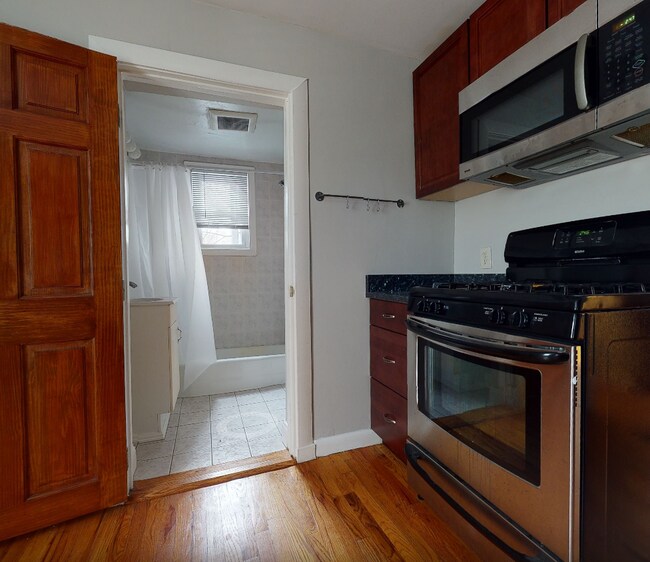 Photo - 428 Franklin St Unit 1R