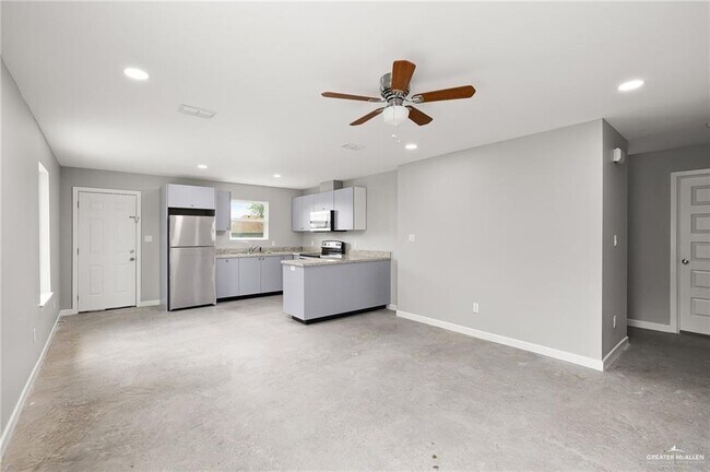 12 E Garfield Ave Unit 4