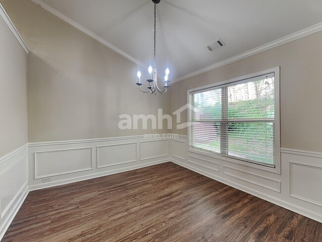 Photo - 2617 Woodford Ln