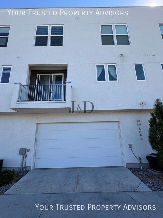 Photo - 5096 Putney Hill Rd