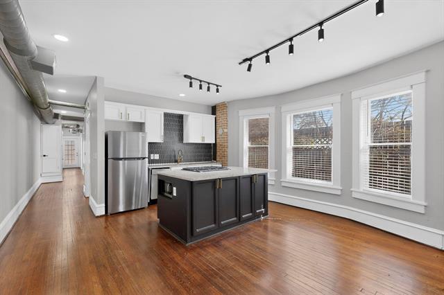 Building Photo - 1000 N Carroll Ave Unit A