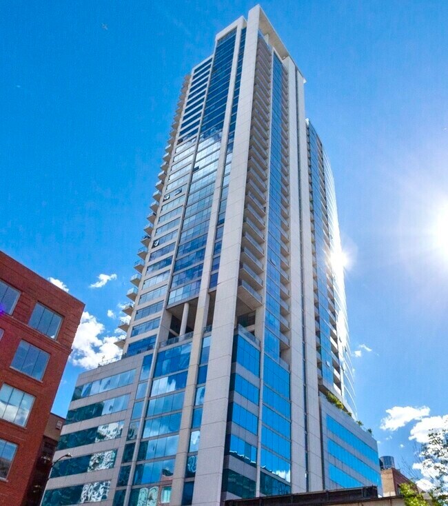 Building Photo - 303 W Ohio St Unit 3503 Rental