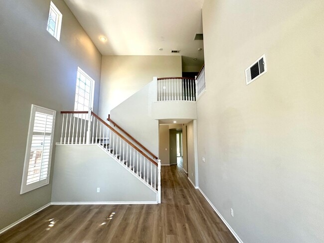 Photo - Beautiful Winchester 4-Bedroom  Home!