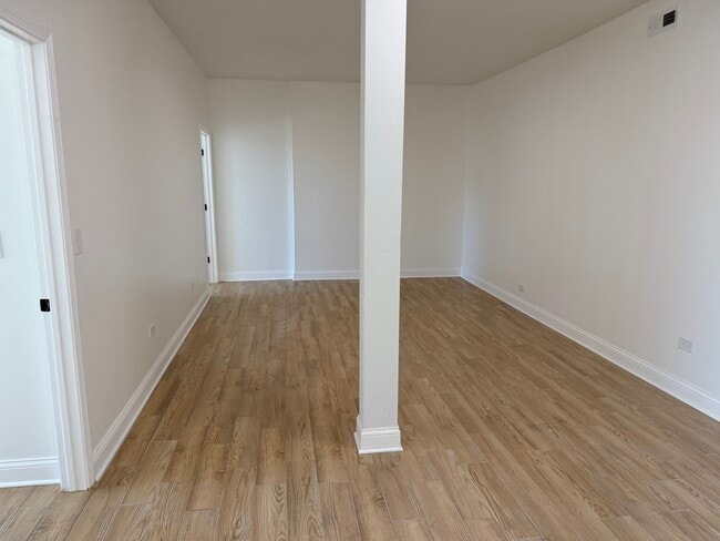 Photo - 222 N Genesee St Unit 207