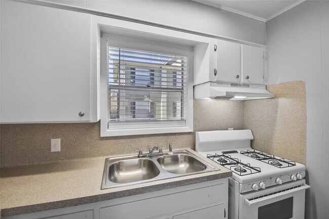 Photo - 1511 Broadmoor Dr Unidad D