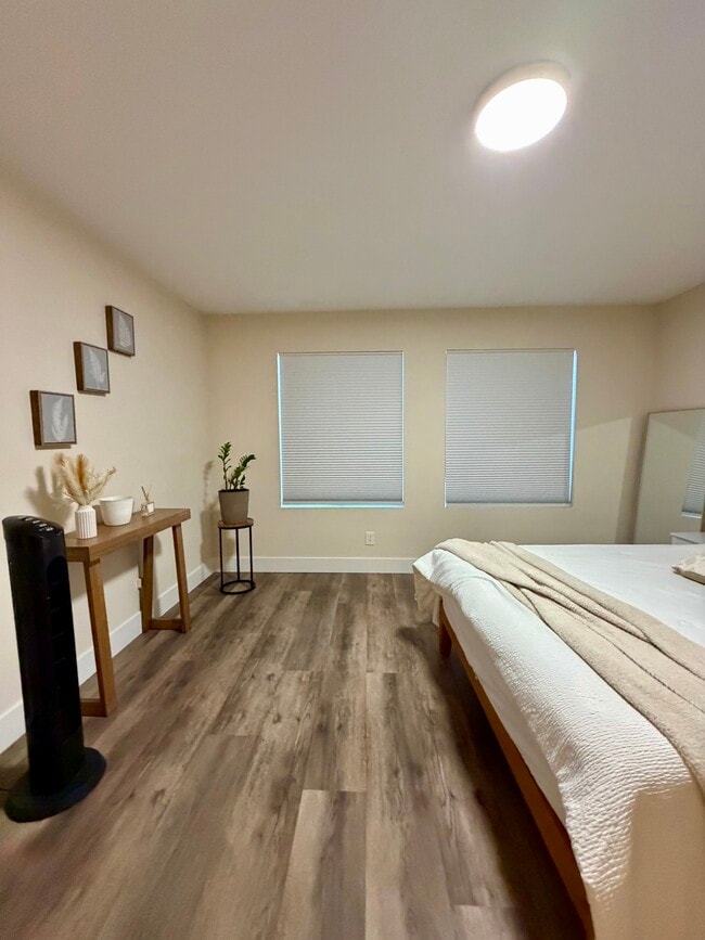 Bedroom 1 (Master) - 1575 W Warm Springs Rd