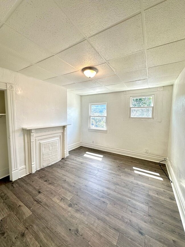 Photo - Updated 4 Bed, 1 Bath Home in Hazelwood - ...