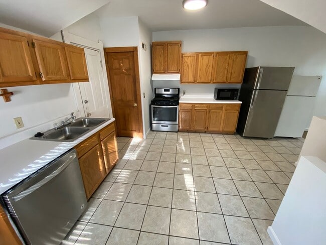 Photo - 160 W 9th Ave Unit 160 B