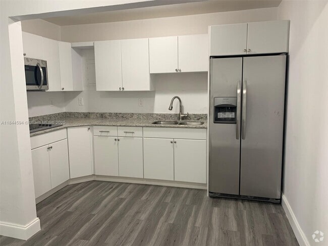 Building Photo - 6290 SW 39th St Unit 0 Rental