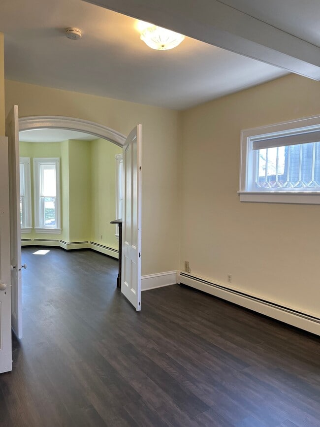 Photo - 319 2nd St