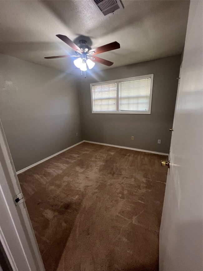 Photo - 1325 Northbrook Dr