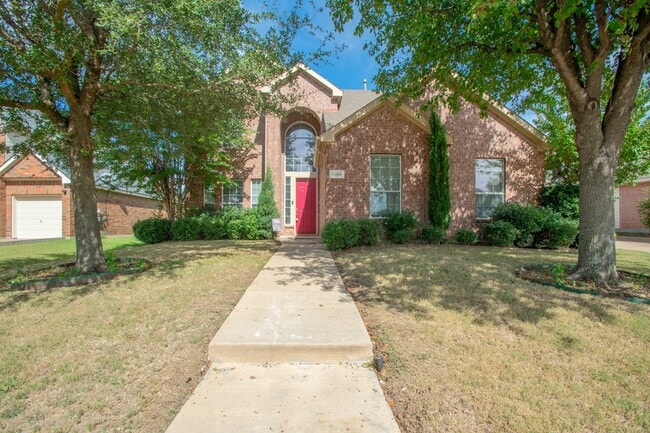 Building Photo - Updated and Spacious in Mansfield ISD!