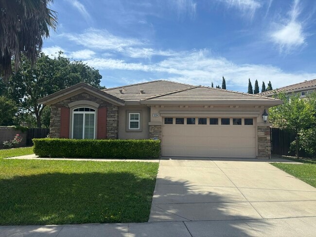 Photo - 10294 Stoecker Way