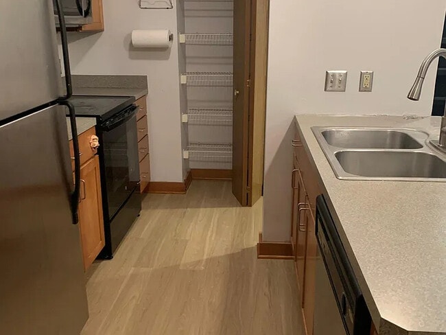 Photo - 215 7th St NE Unidad 206