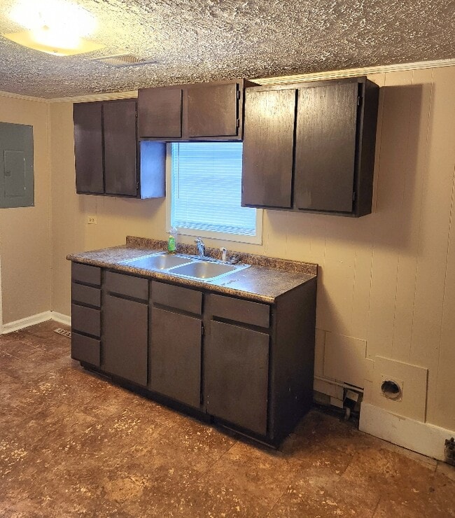 Photo - 630 Morrow Ave