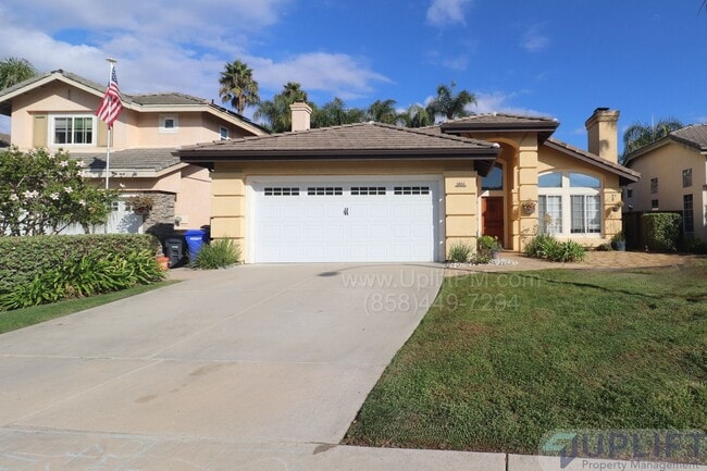 Building Photo - Beautiful 3-Bedroom Home Near Parks, Shopping, and Dining