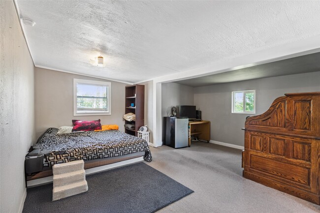 Building Photo - 4820 Palmetto St