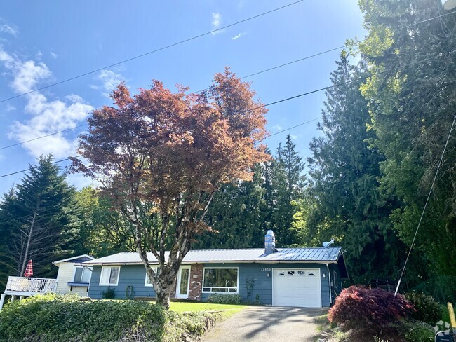 Building Photo - 12830 141st Pl SE Rental